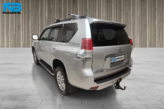 Toyota Land Cruiser 2013 photo 3
