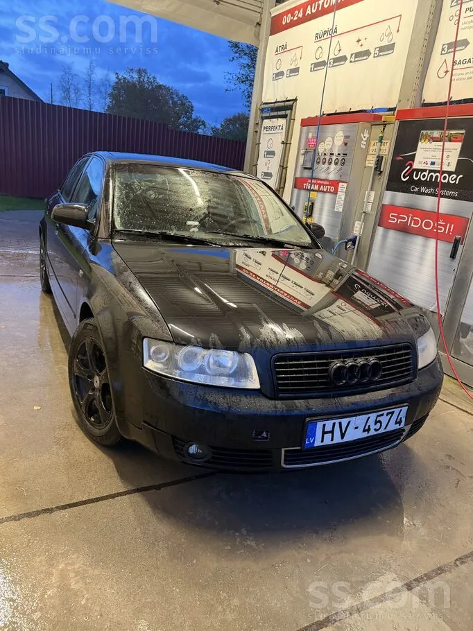 Audi A4 2001 photo 2