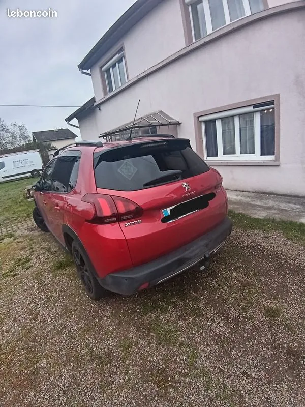 Peugeot 2008 2017 photo 2