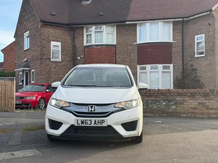 Honda Jazz 2013 photo 2