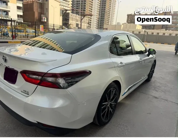 Toyota Camry 2023 photo 3