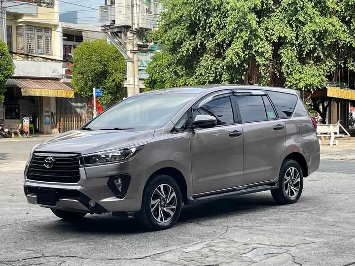 Toyota Innova 2023 photo 3