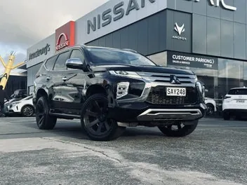 Mitsubishi Pajero Sport 2022 photo 2