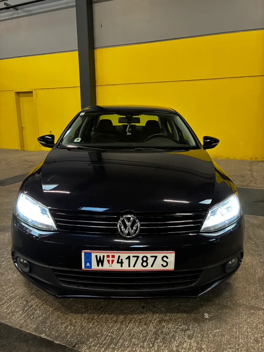 Volkswagen Jetta 2012 photo 3