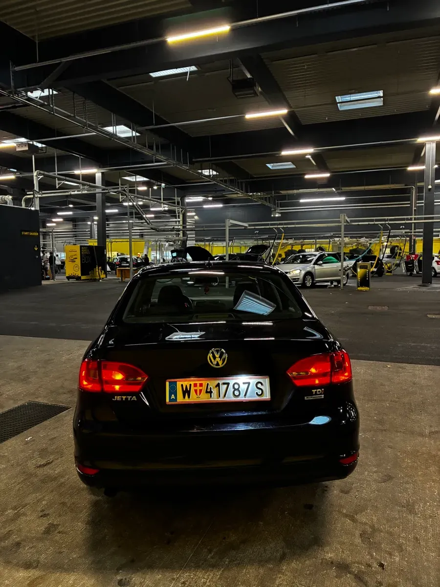 Volkswagen Jetta 2012 photo 2