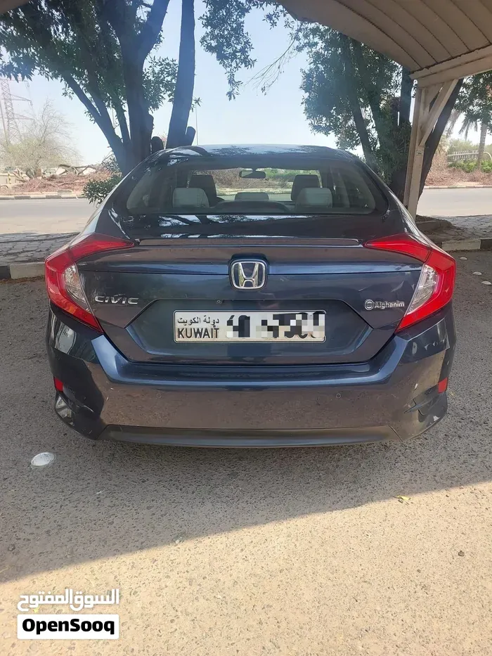 Honda Civic 2021 photo 2
