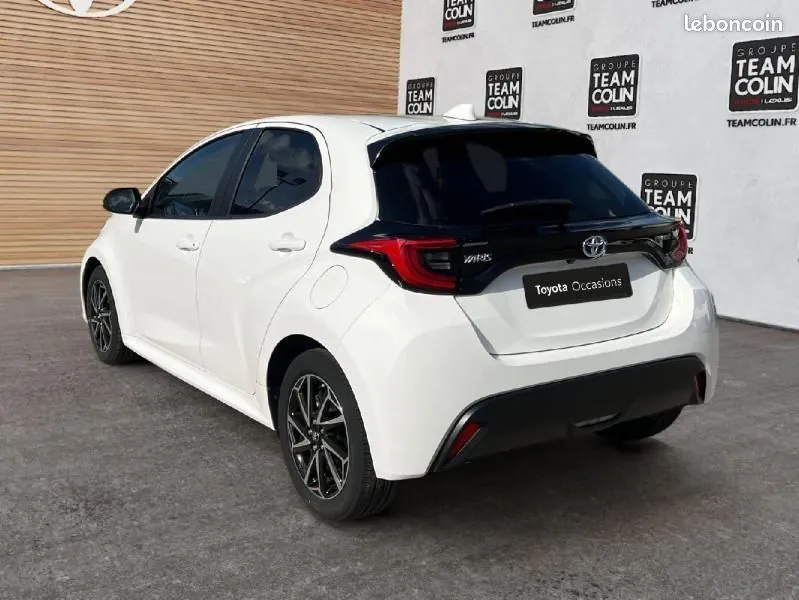 Toyota Yaris 2024 photo 3