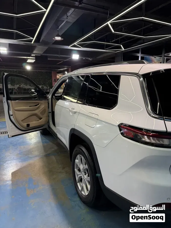 Jeep Grand Cherokee L 2023 photo 4