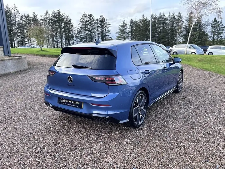 Volkswagen Golf 2026 photo 4