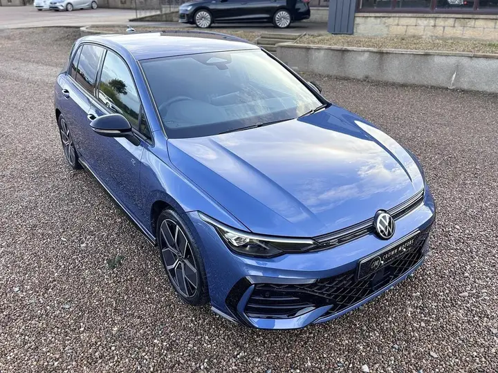 Volkswagen Golf 2026 photo 2