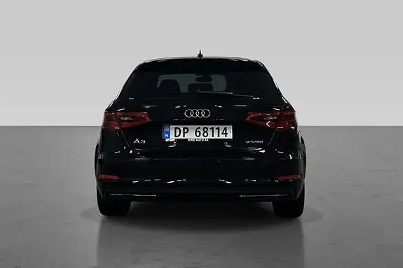 Audi A3 2015 photo 5
