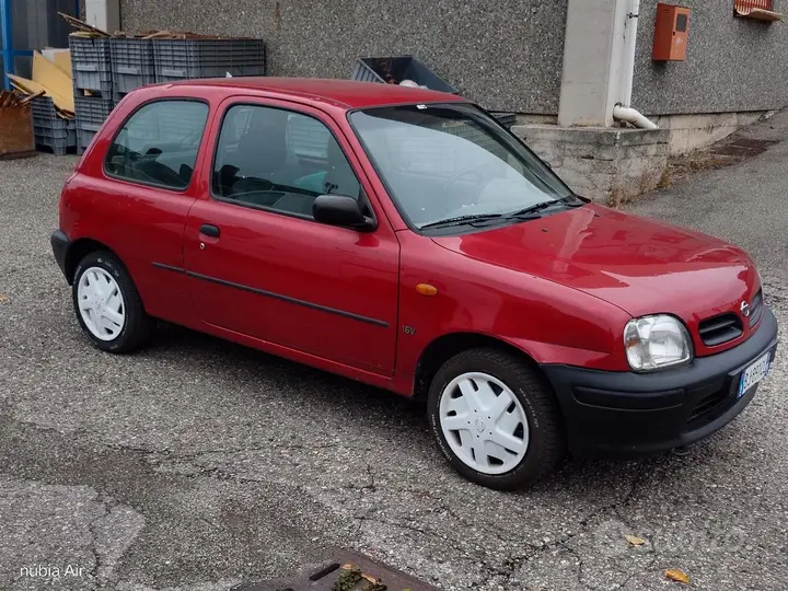Nissan Micra 2000 photo 2