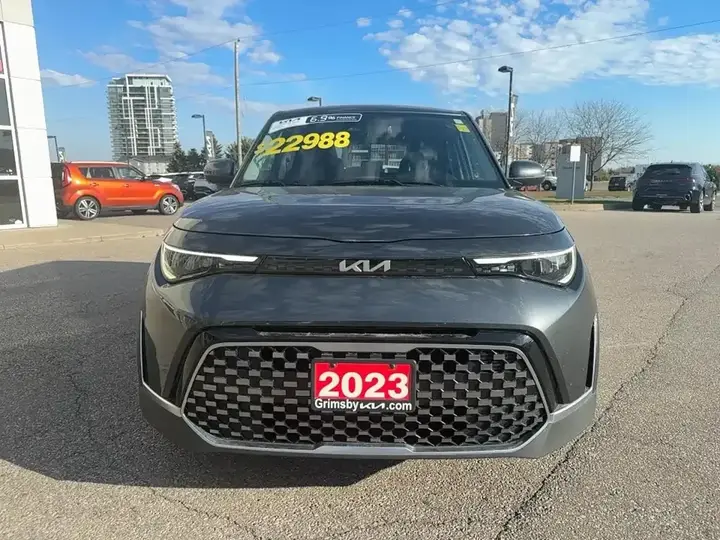 Kia Soul 2023 photo 2