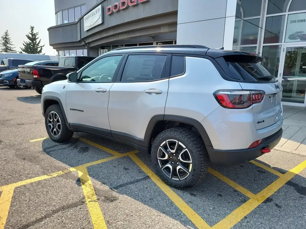 Jeep Compass 2026 photo 2
