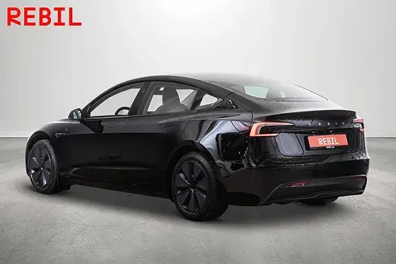 Tesla Model 3 2024 photo 5