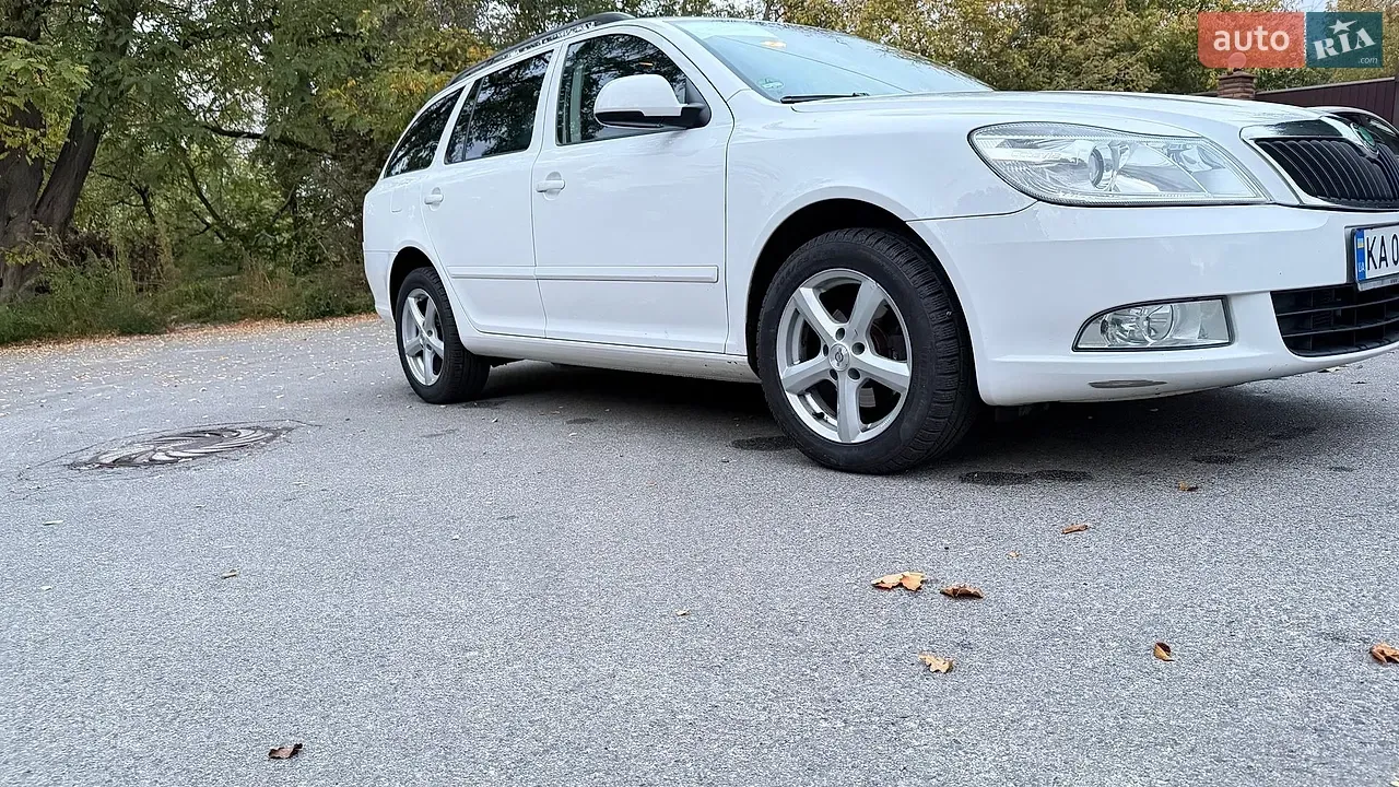 Skoda Octavia 2011 photo 5