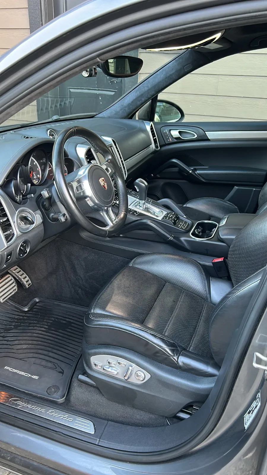 Porsche Cayenne 2011 photo 5