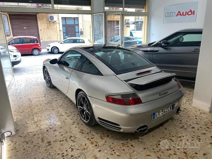 Porsche 911 2002 photo 2