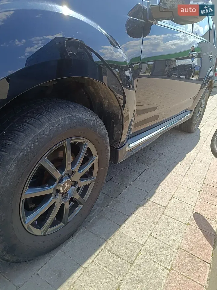 Mitsubishi Outlander 2009 photo 4