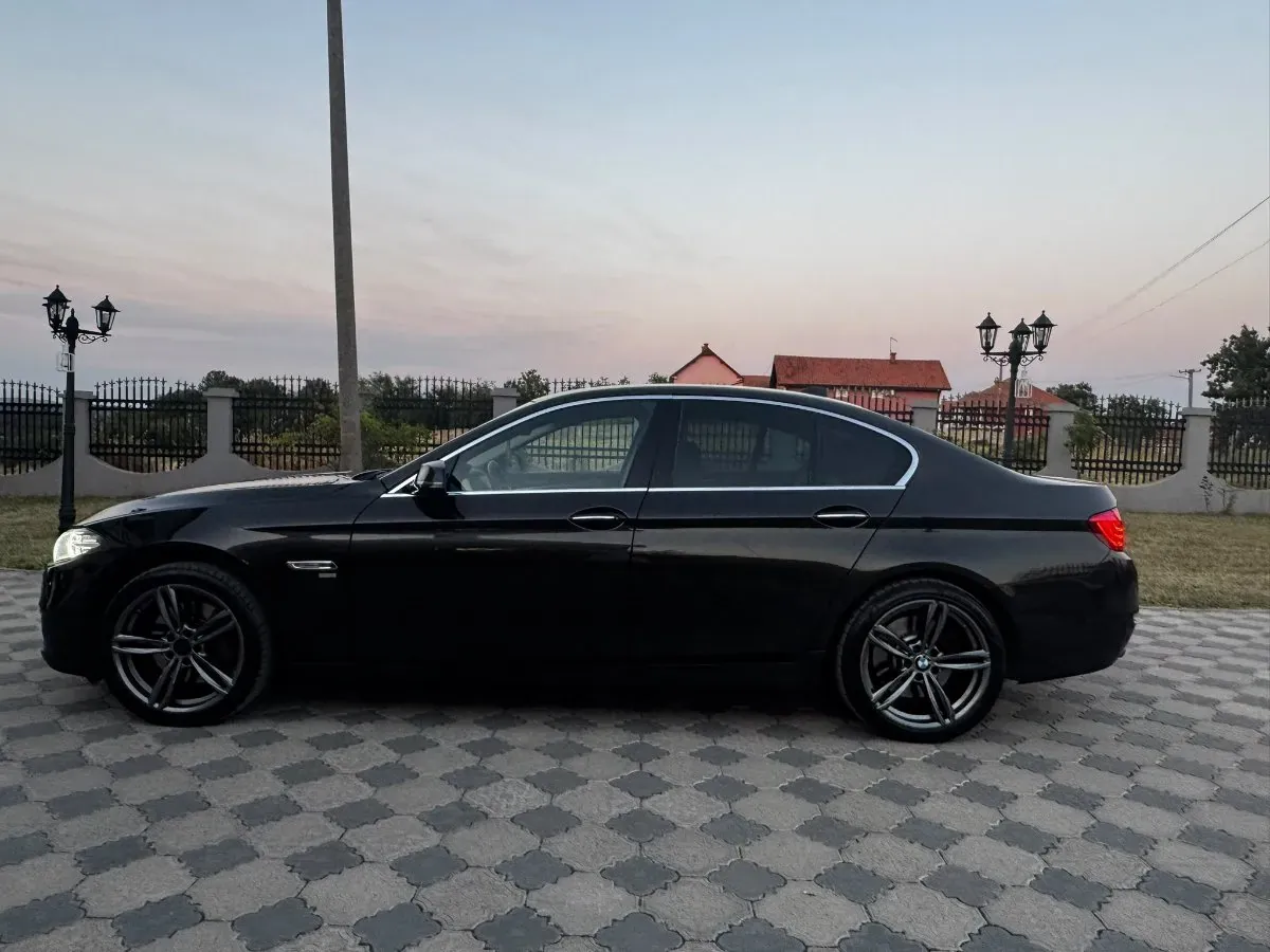 BMW 5 Series 2015 photo 2