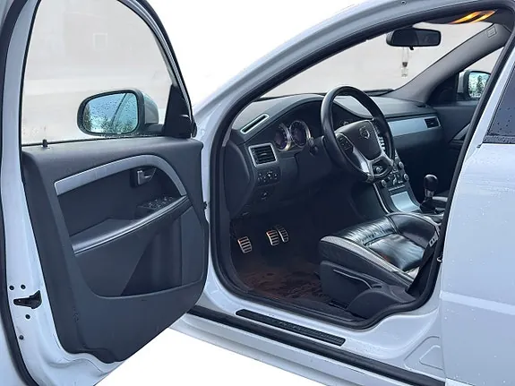 Volvo V70 2011 photo 5