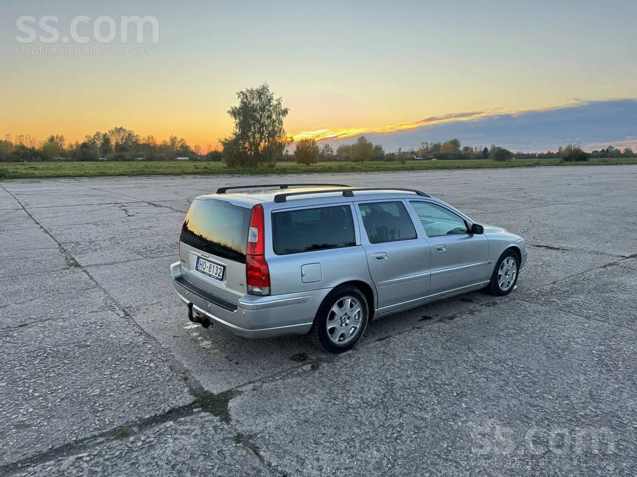Volvo V70 2004 photo 4