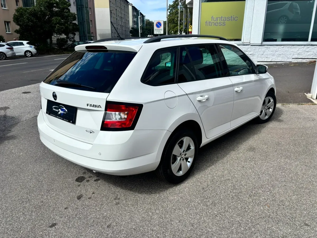 Skoda Fabia 2017 photo 3
