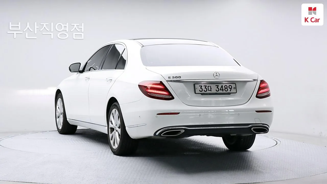 Mercedes-Benz E-Class 2017 photo 4