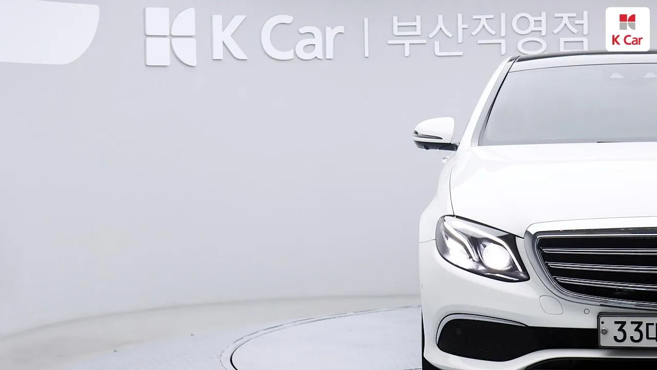 Mercedes-Benz E-Class 2017 photo 5