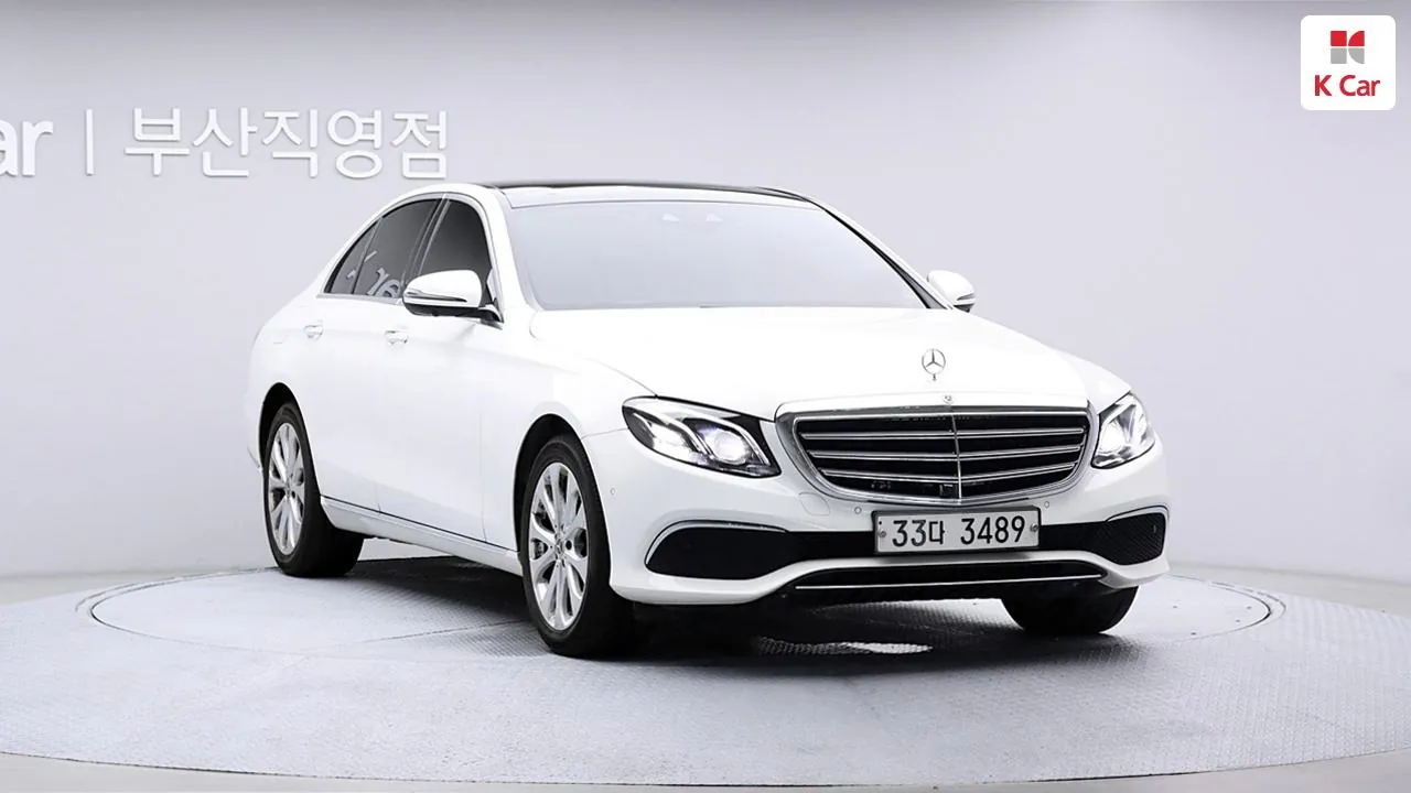 Mercedes-Benz E-Class 2017 photo 2