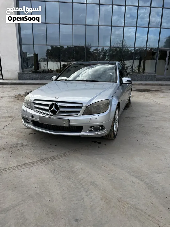 Mercedes-Benz C-Class 2010 photo 2