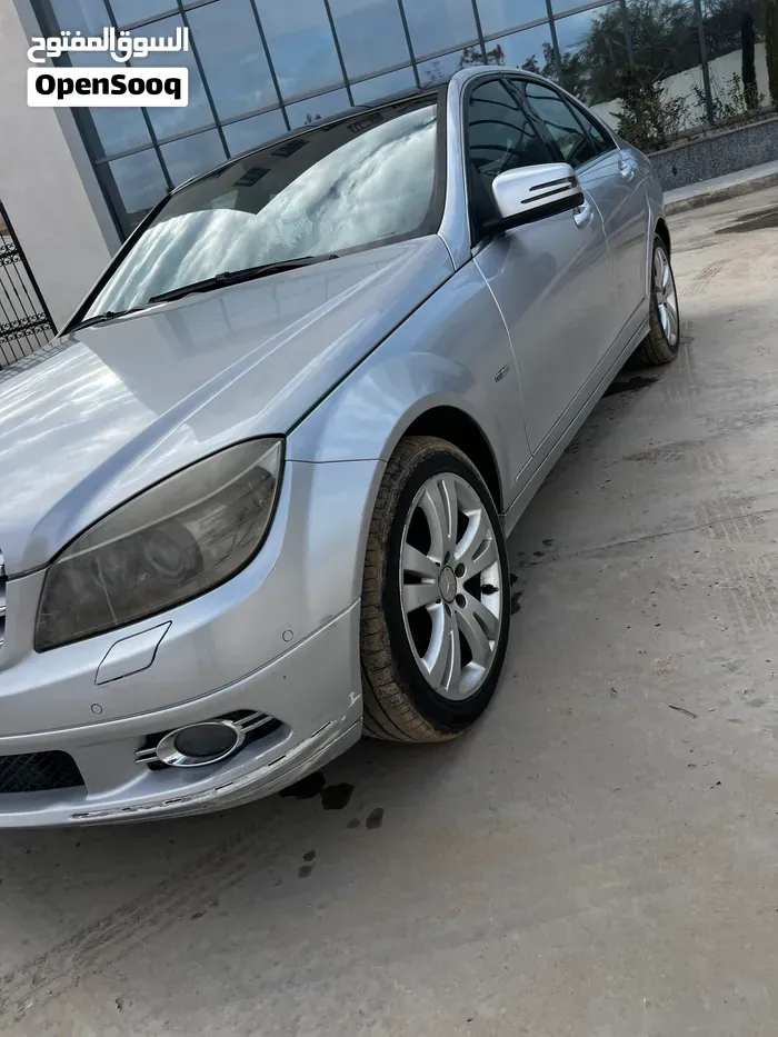 Mercedes-Benz C-Class 2010 photo 4