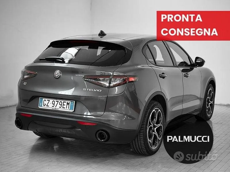 Alfa Romeo Stelvio 2025 photo 3