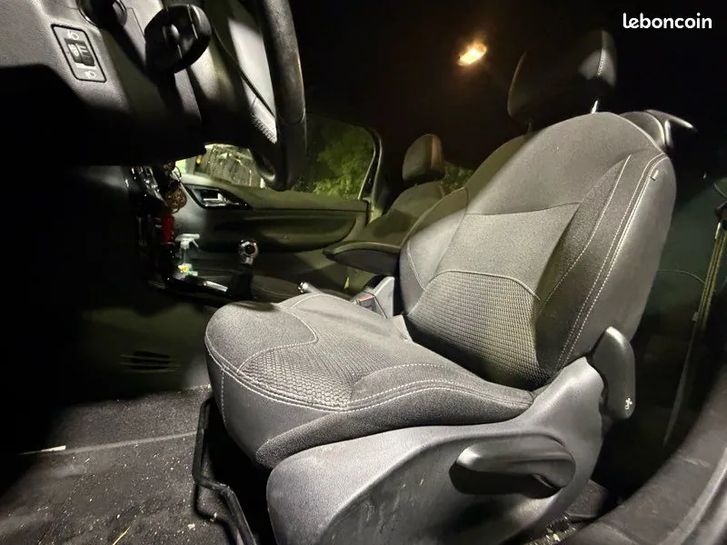 DS Automobiles Ds3 2016 photo 3