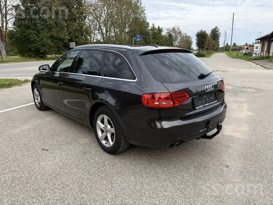 Audi A4 2012 photo 5