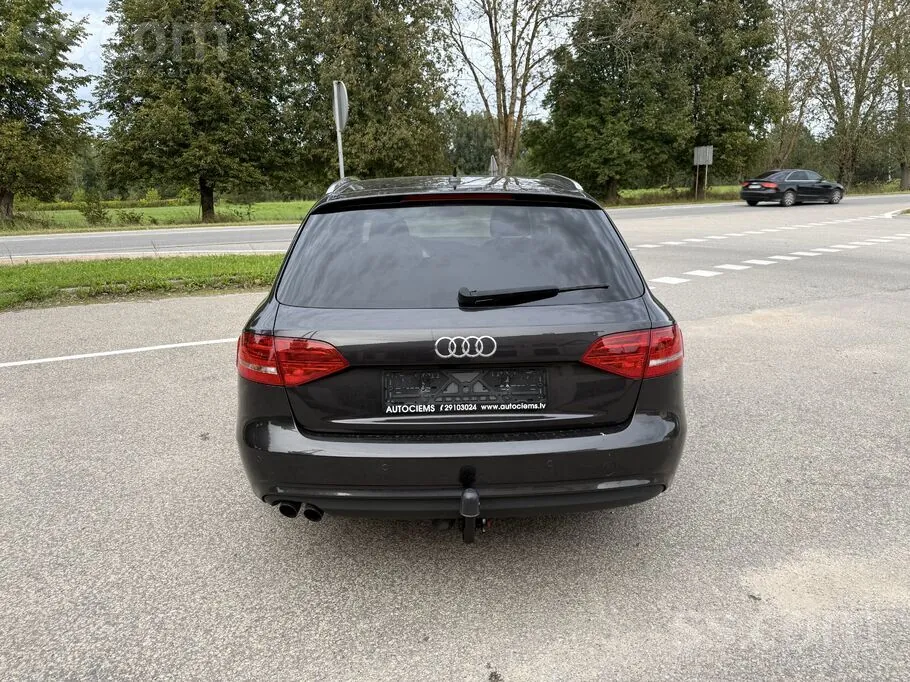 Audi A4 2012 photo 4