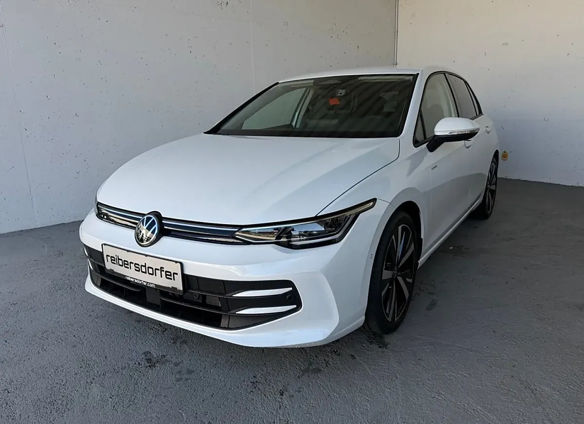 Volkswagen Golf 2026 photo 2