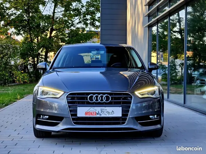 Audi A3 2016 photo 2