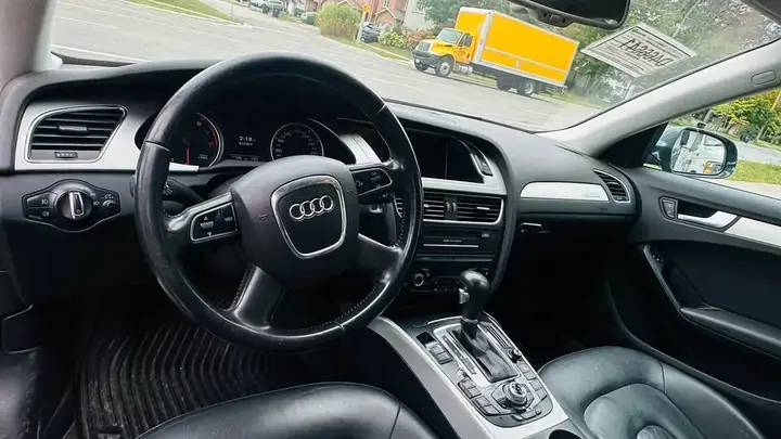 Audi A4 2010 photo 4