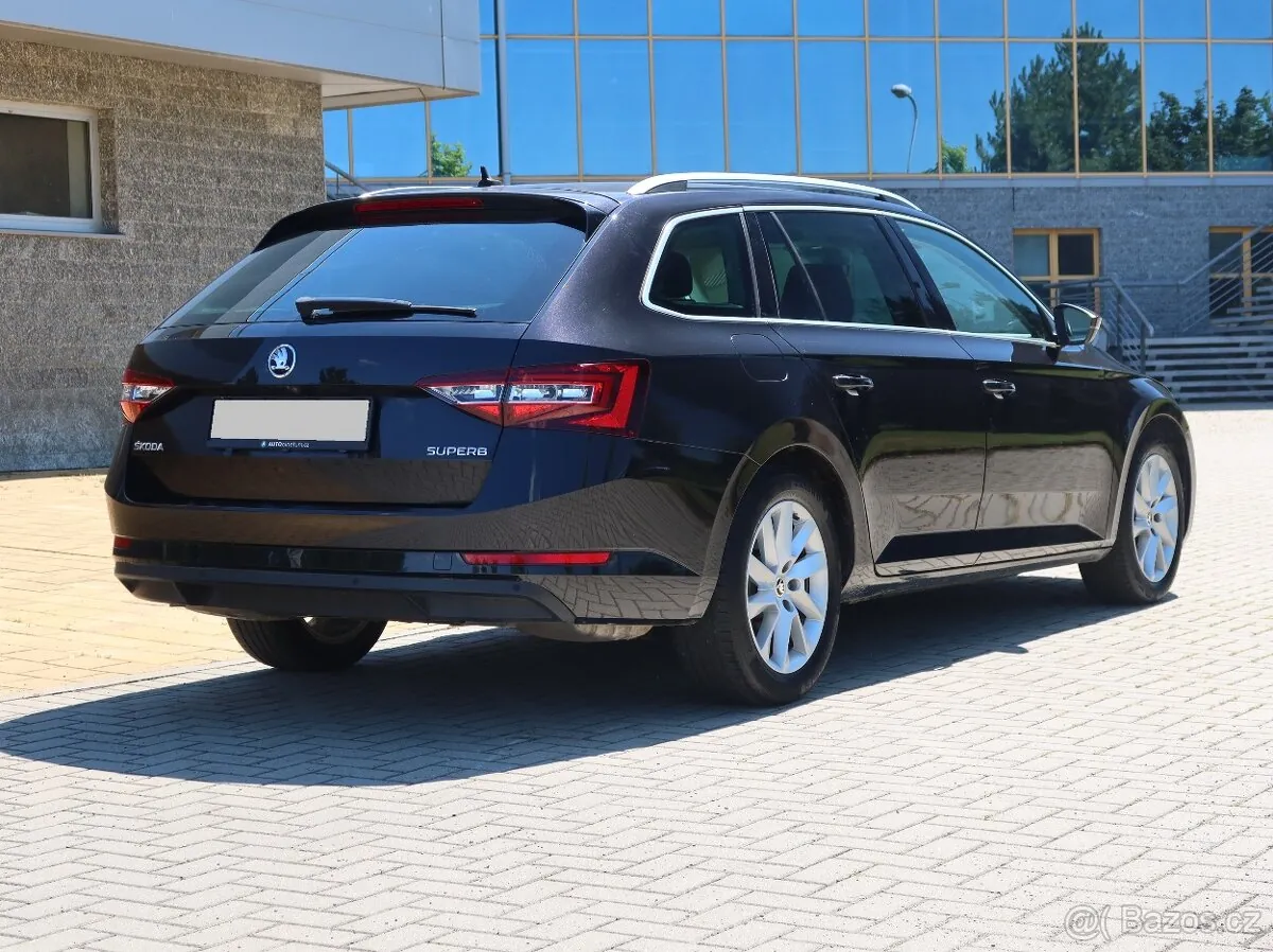 Skoda Superb 2019 photo 3