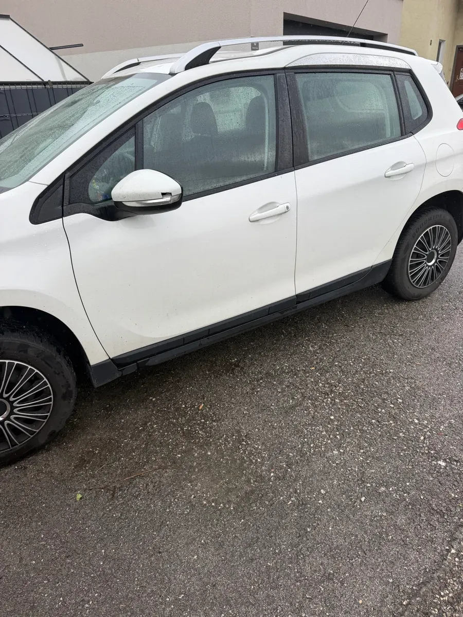 Peugeot 2008 2013 photo 2