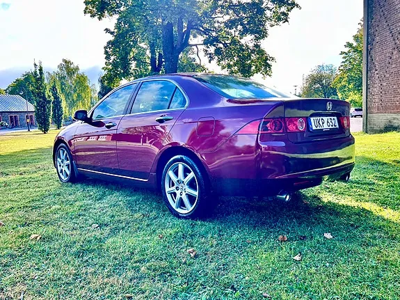 Honda Accord 2003 photo 4