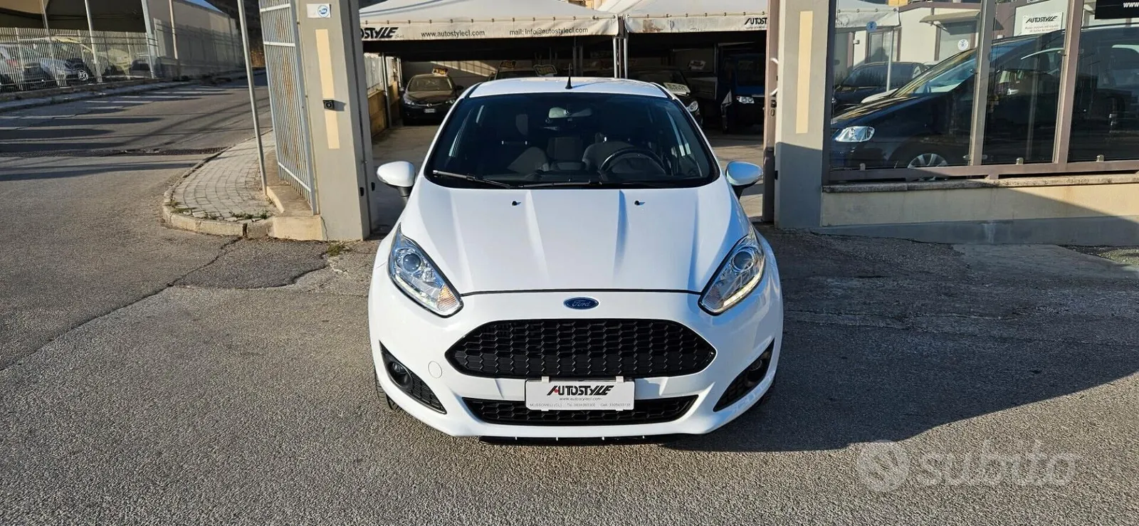Ford Fiesta 2017 photo 2