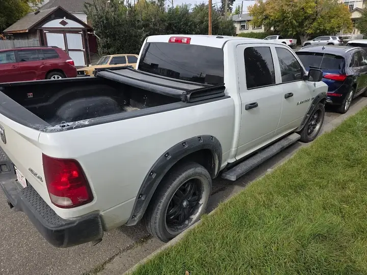 Dodge Ram 1500 2012 photo 4