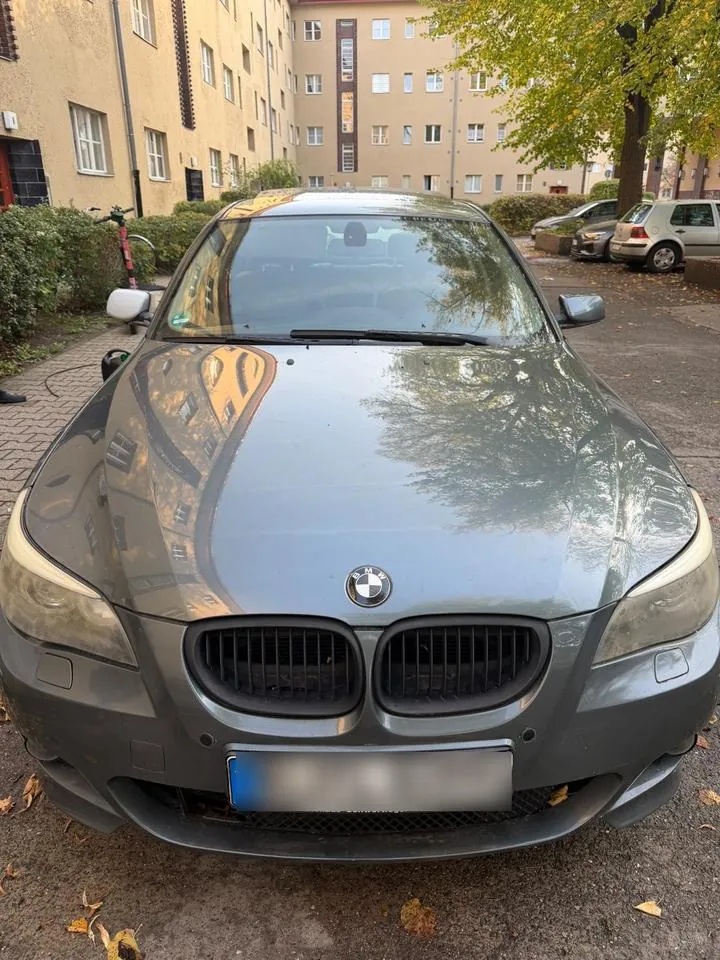 BMW E60 520I