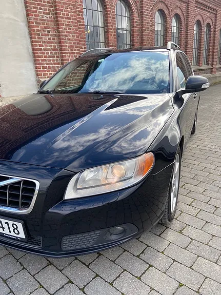 Volvo V70 2010 photo 3