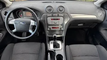 Ford Mondeo 2010 photo 2