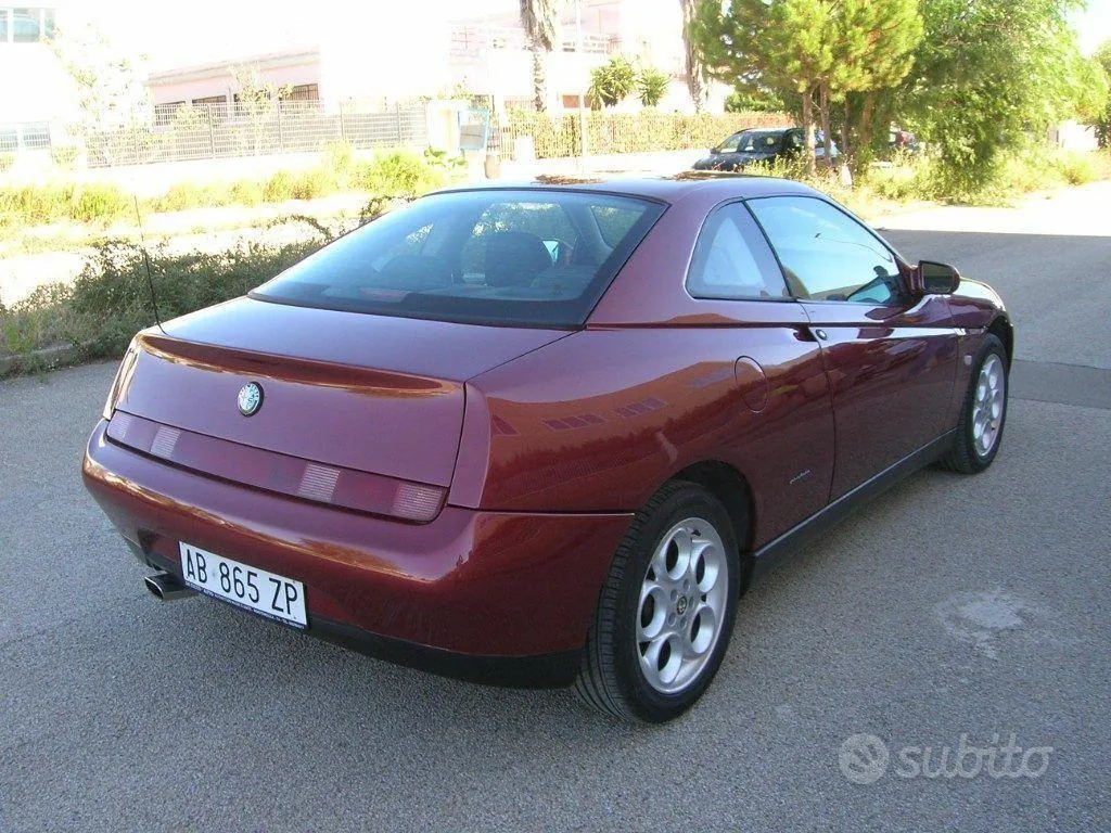 Alfa Romeo Gtv 1995 photo 5