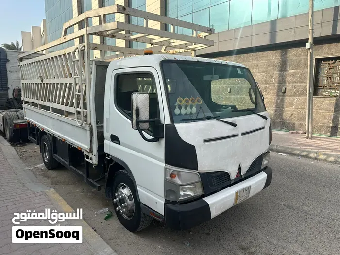 Mitsubishi Canter 2011 photo 3