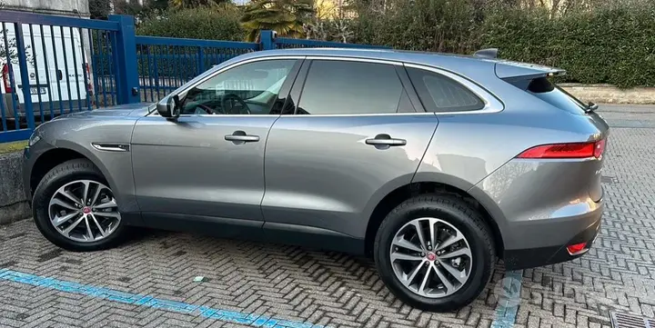 Jaguar F-Pace 2020 photo 3